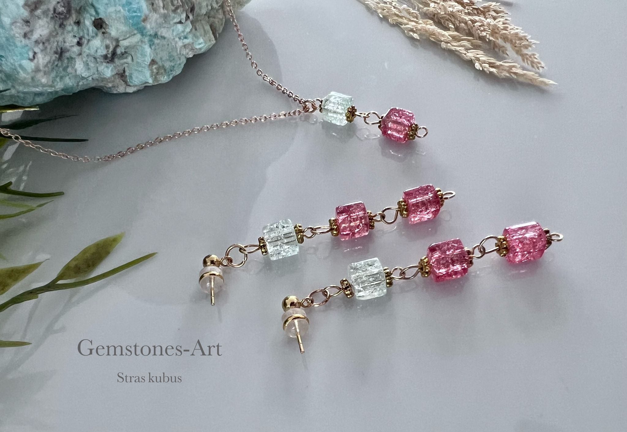 Strass oorbellen & ketting image 0