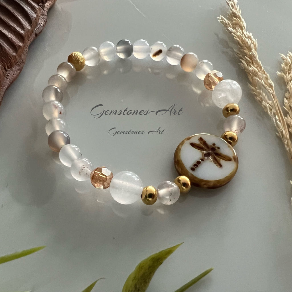 Armband Odonata - maansteen met Bergkristal + vergulde tussen kraaltjes - (handmade) image 1