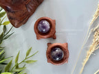 Amethist bol (2.5 cm) plus houten houder image 2