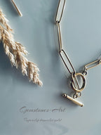 Ketting / goudkleurig met kapittel slotje image 2