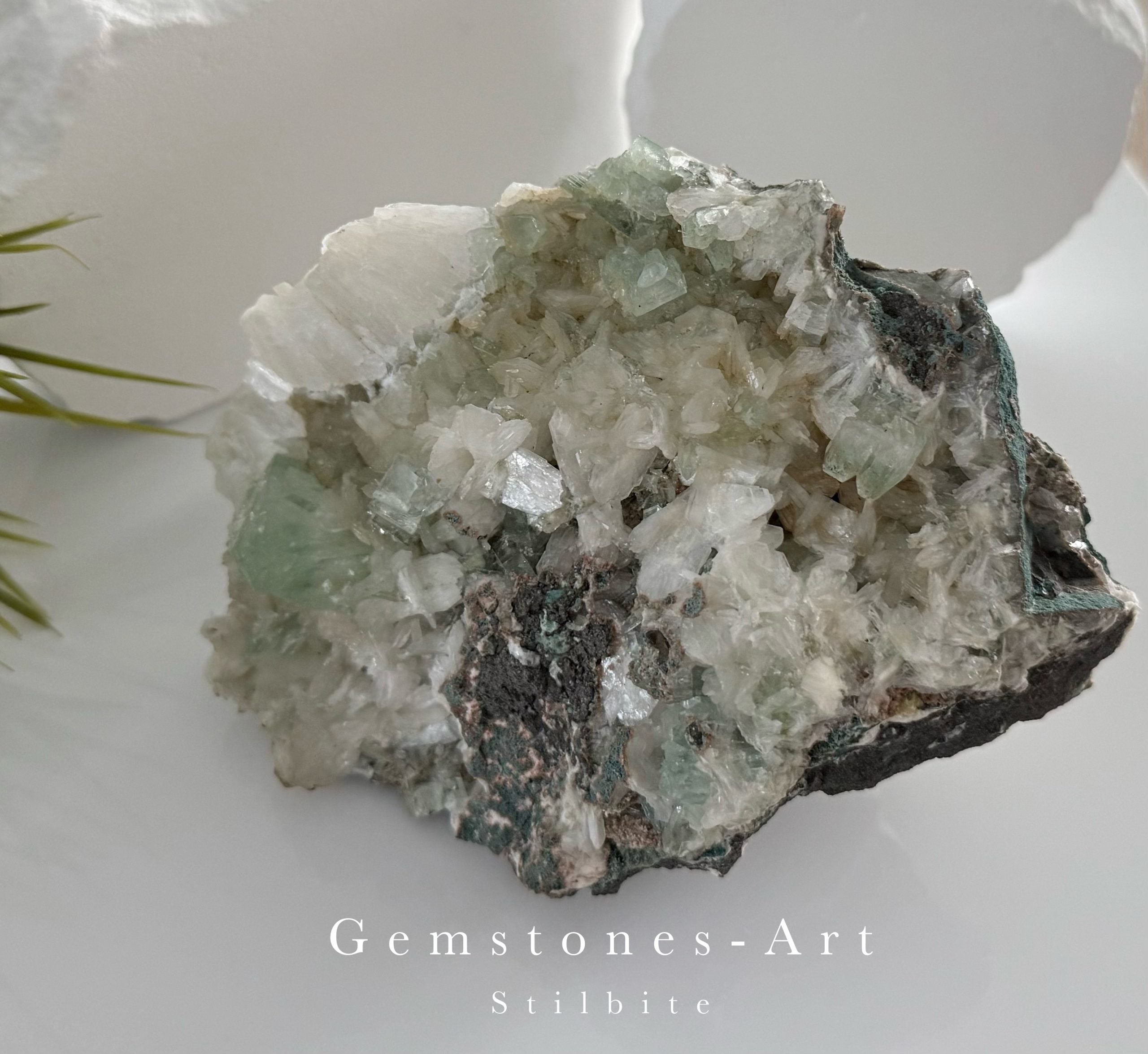 Stilbite cluster / groen image 1