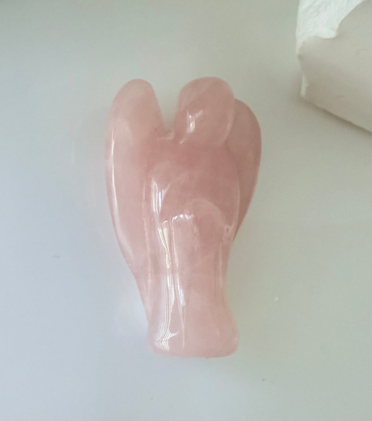Rozenkwarts Engel – een zacht symbool van liefde, geborgenheid en harmonie.