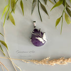 Amethist hanger met witte vlinder image 0