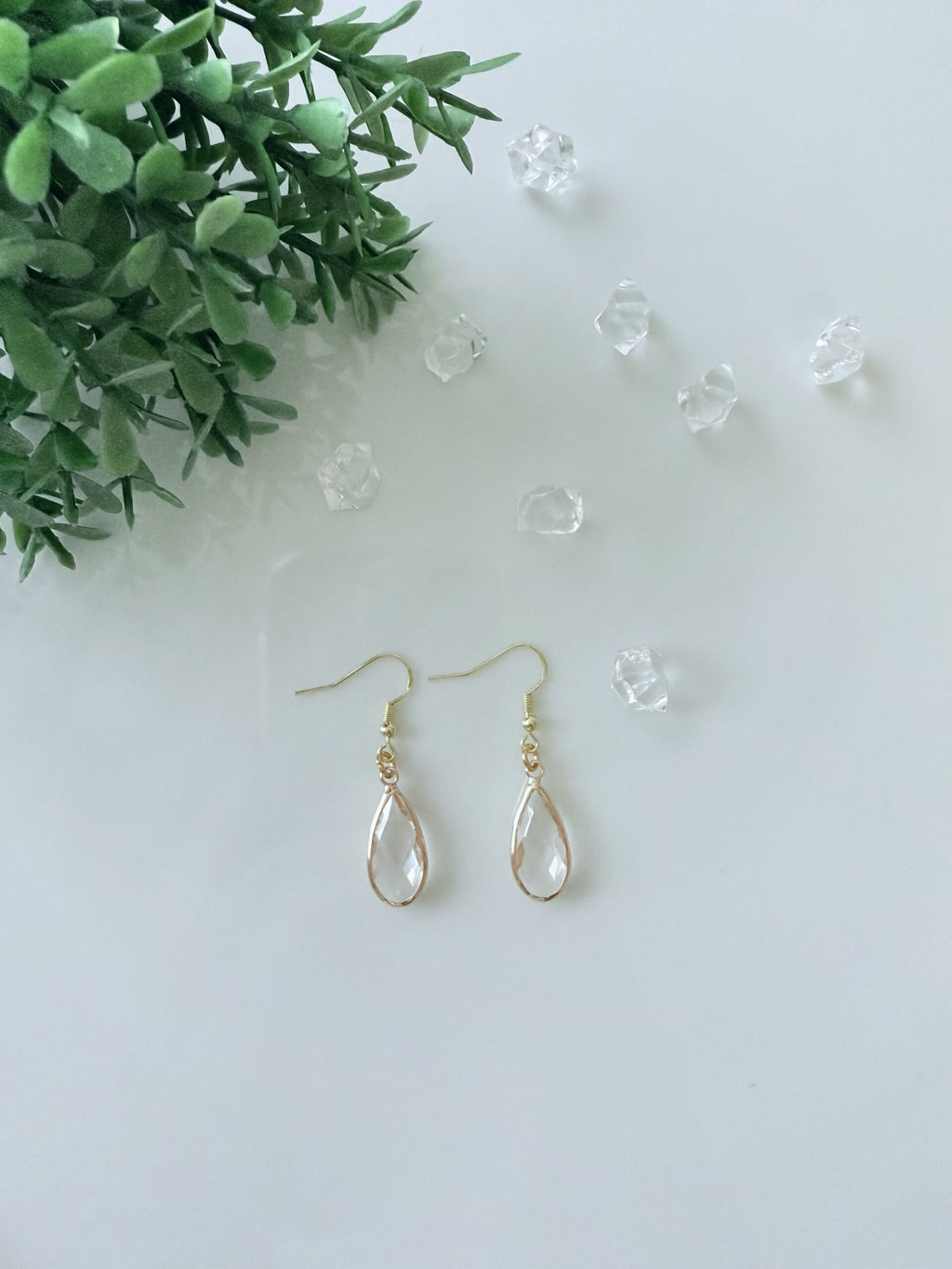 Bergkristal facet oorhangers- 14kt goud image 3
