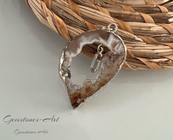 Agaat hanger met Bergkristal puntje image 0