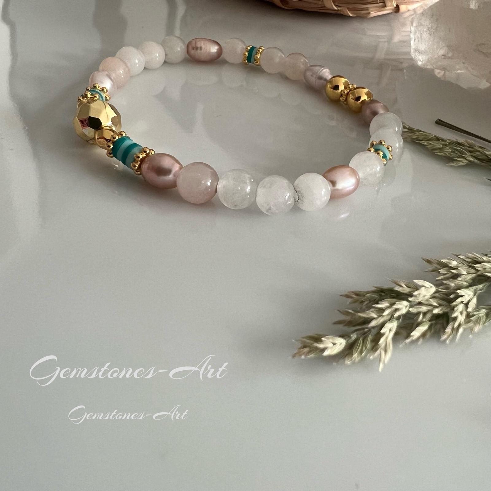 Armband  / witte jade / zoetwaterparel / vergulde facet kralen -(handmade) image 2