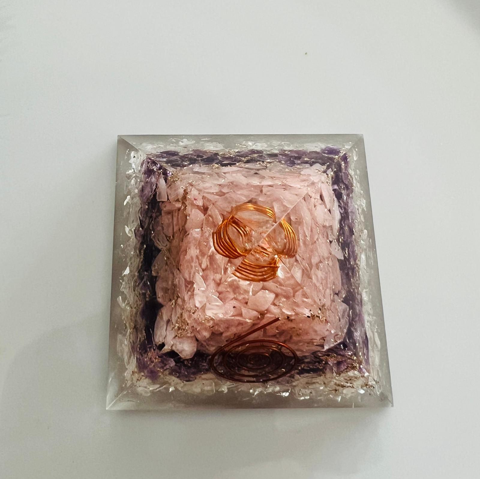 Orgenite - Amethist met kristal  en Rozenkwarts image 2