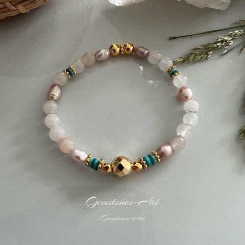 Armband  / witte jade / zoetwaterparel / vergulde facet kralen -(handmade) image 0