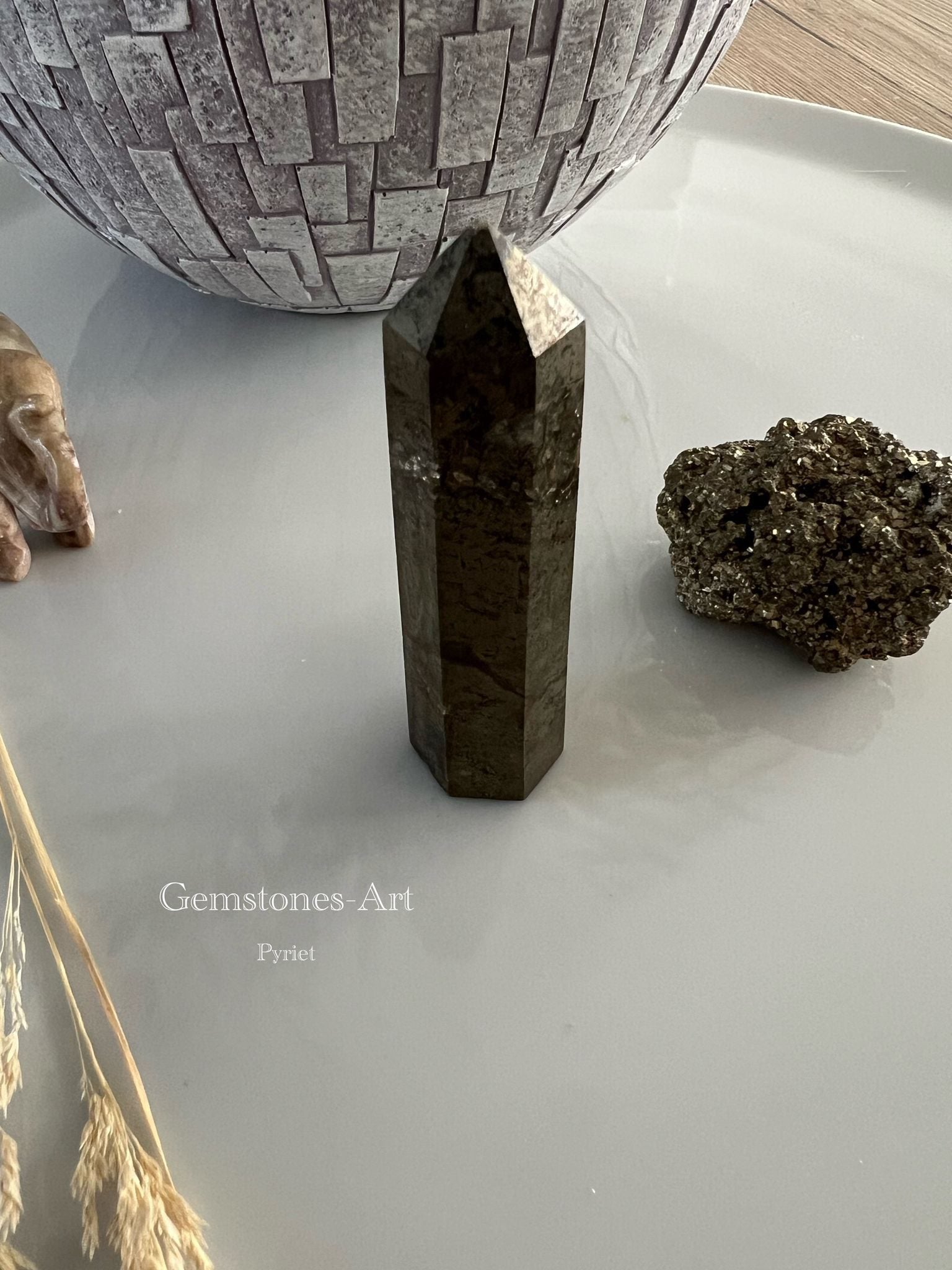 Pyrite obelisk image 2