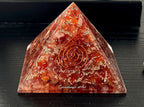 Orgonite Pyramide Carneool - Heiligbeenchakra image 0