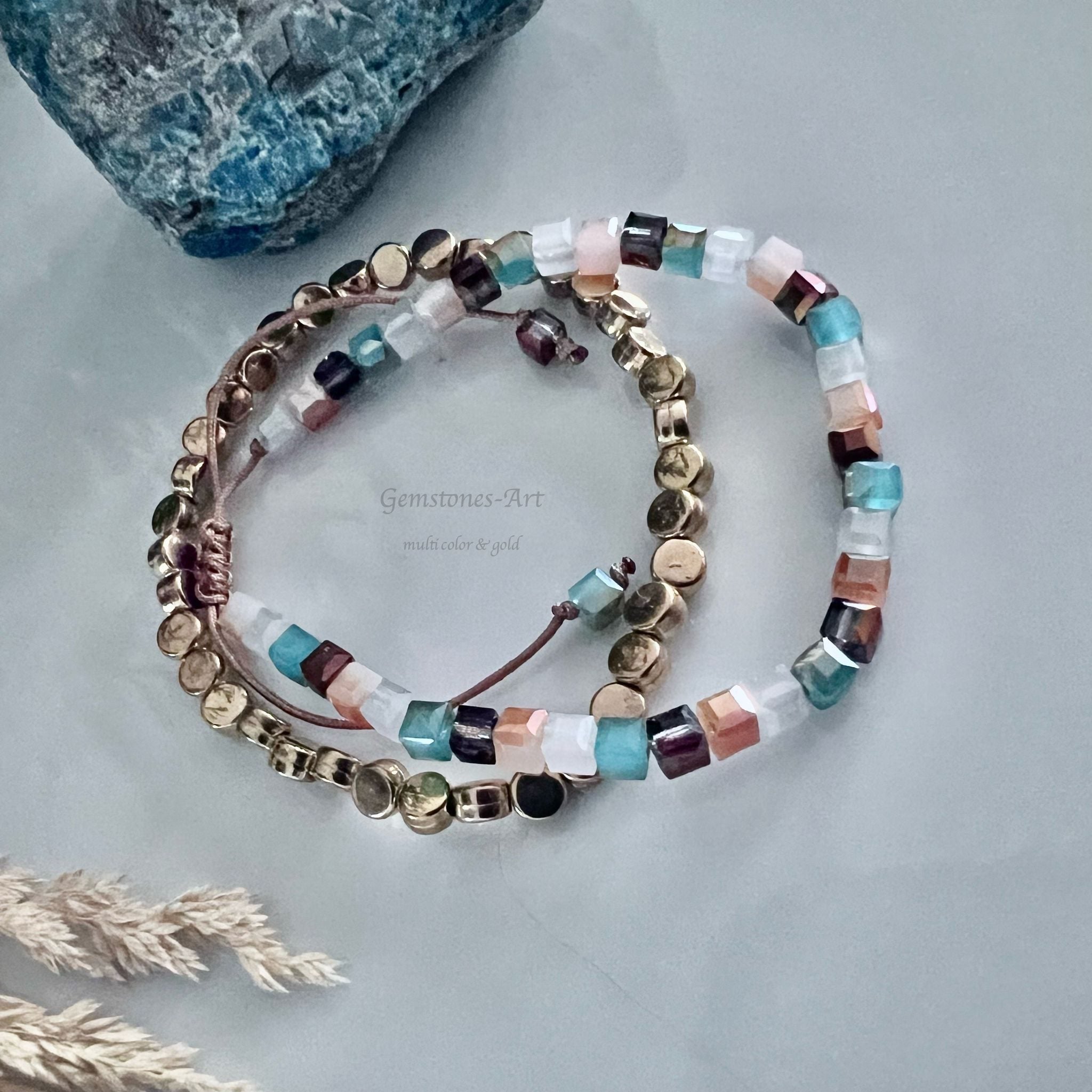 Twee Multi color armbandjes image 3