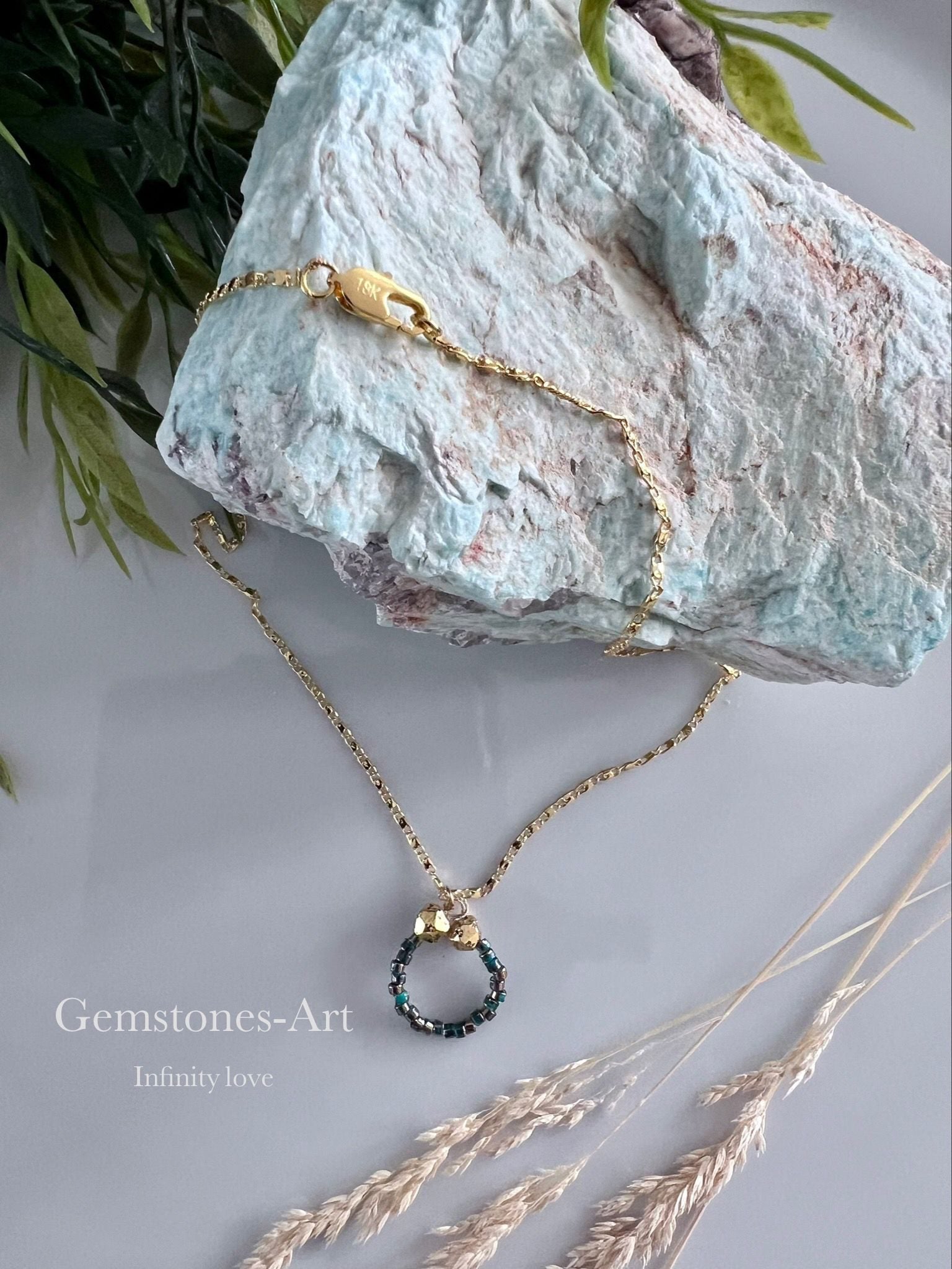 Miyuki kraal emerald /goudkraal - Infinity love image 1