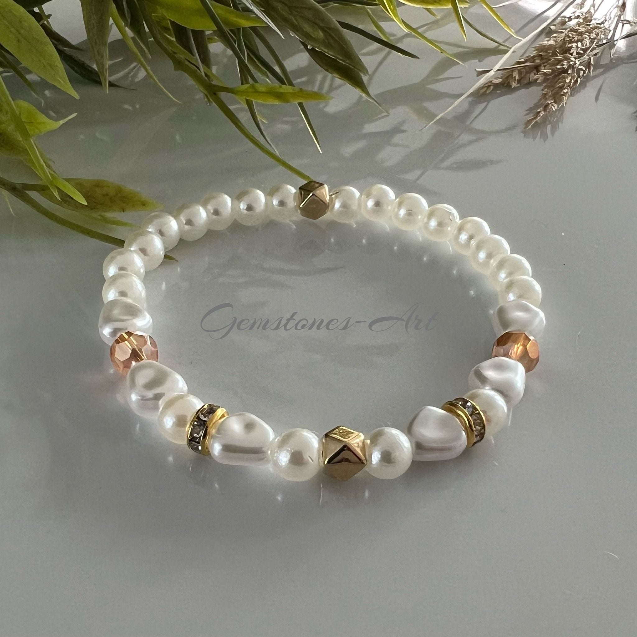 Armband - zoetwaterparel met golden healer facetkraal image 0