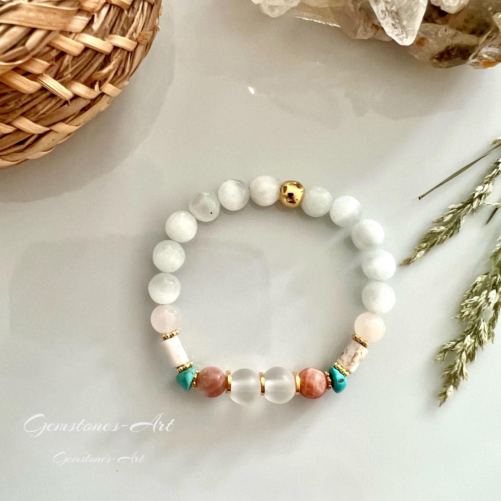 Armband / seleniet / bergkristal / zonnensteen /vergulde kraal - (handmade) image 2