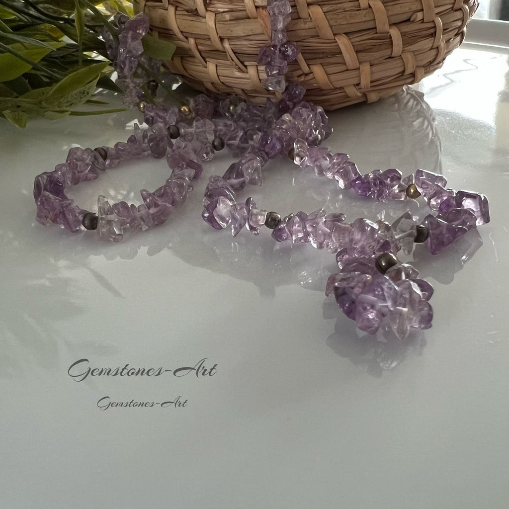 Ketting met split amethist en zilverkleurige kraaltjes image 2