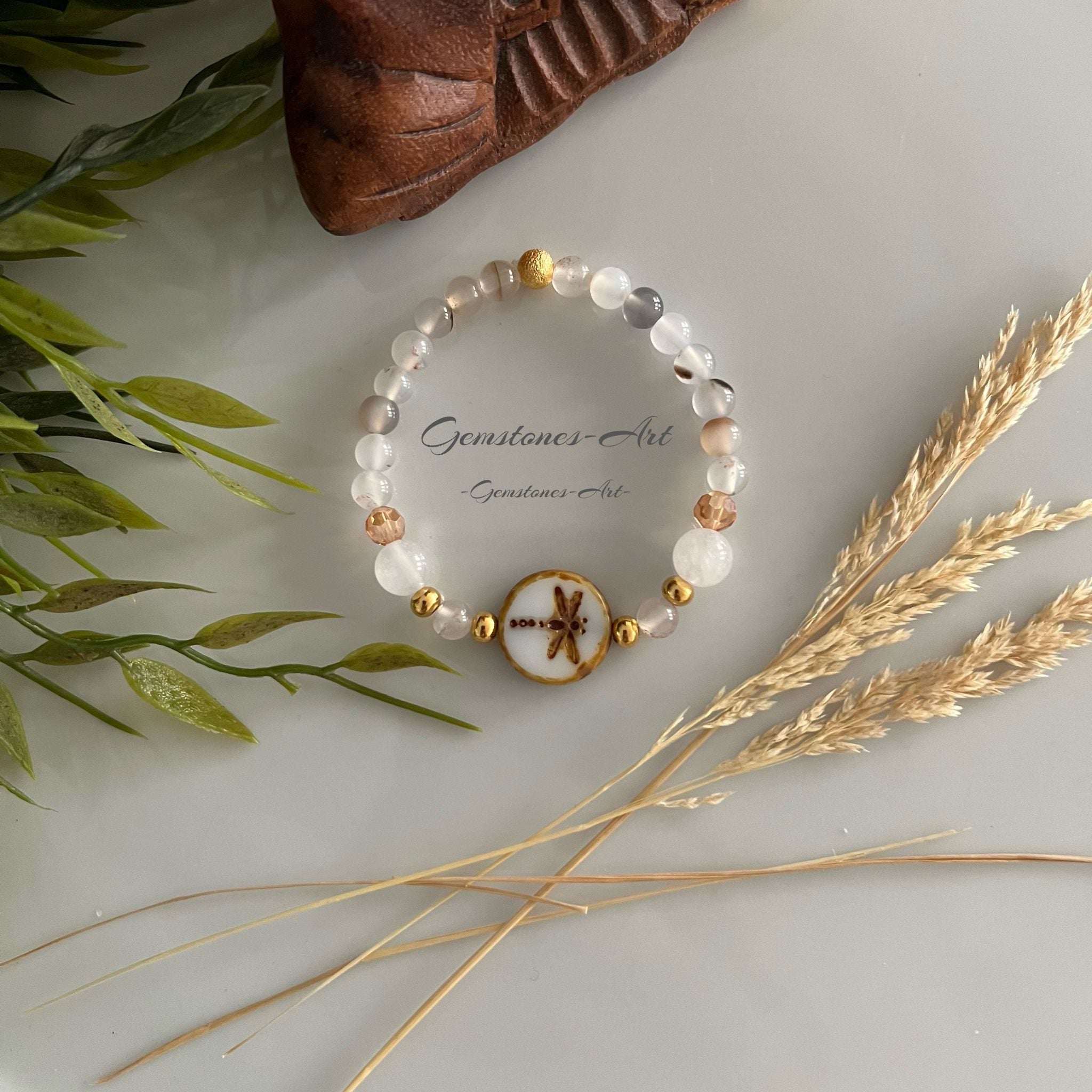 Armband Odonata - maansteen met Bergkristal + vergulde tussen kraaltjes - (handmade) image 3