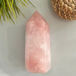 Rozenkwarts zes vlaks obelisk